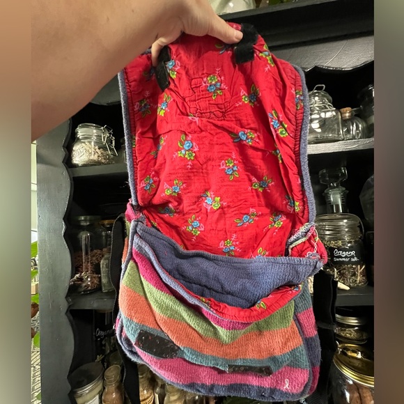 Handmade Sweater Knit Rainbow Messenger Bag - Picture 4 of 9